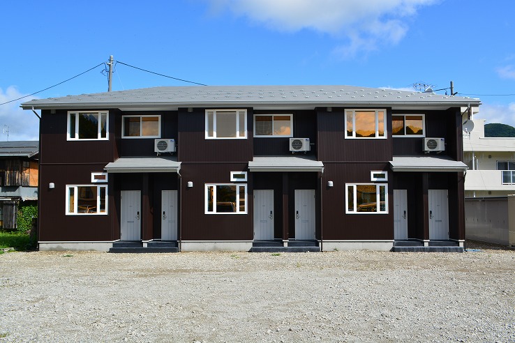 南会津町内に建つかわいい外観のアパート 大桃建設の写真集 福島 注文住宅 工務店